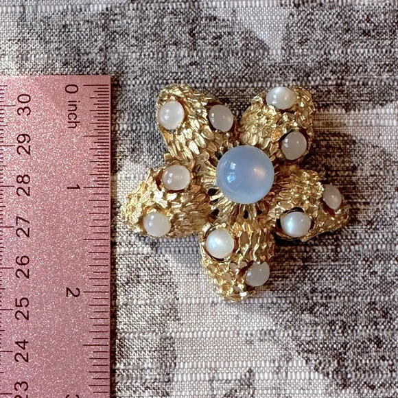 Vintage RARE Moonstone Gold Tone Star Starfish Brooch Collectable Moon Stone - Picture 4 of 7